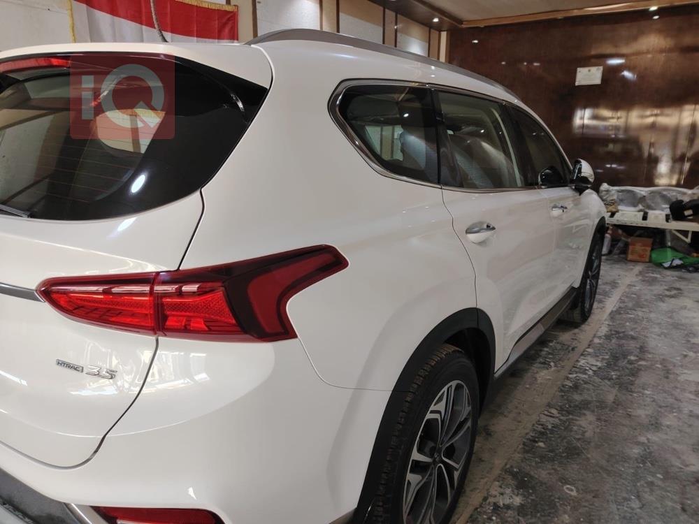 هيونداي سانتافي